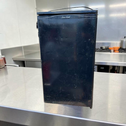 High-Quality Condition – Euro-Gold W-995 Compact Undercounter Refrigerator – Space-Saving Mini Fridge – 115V – Fully Tested & Operational!