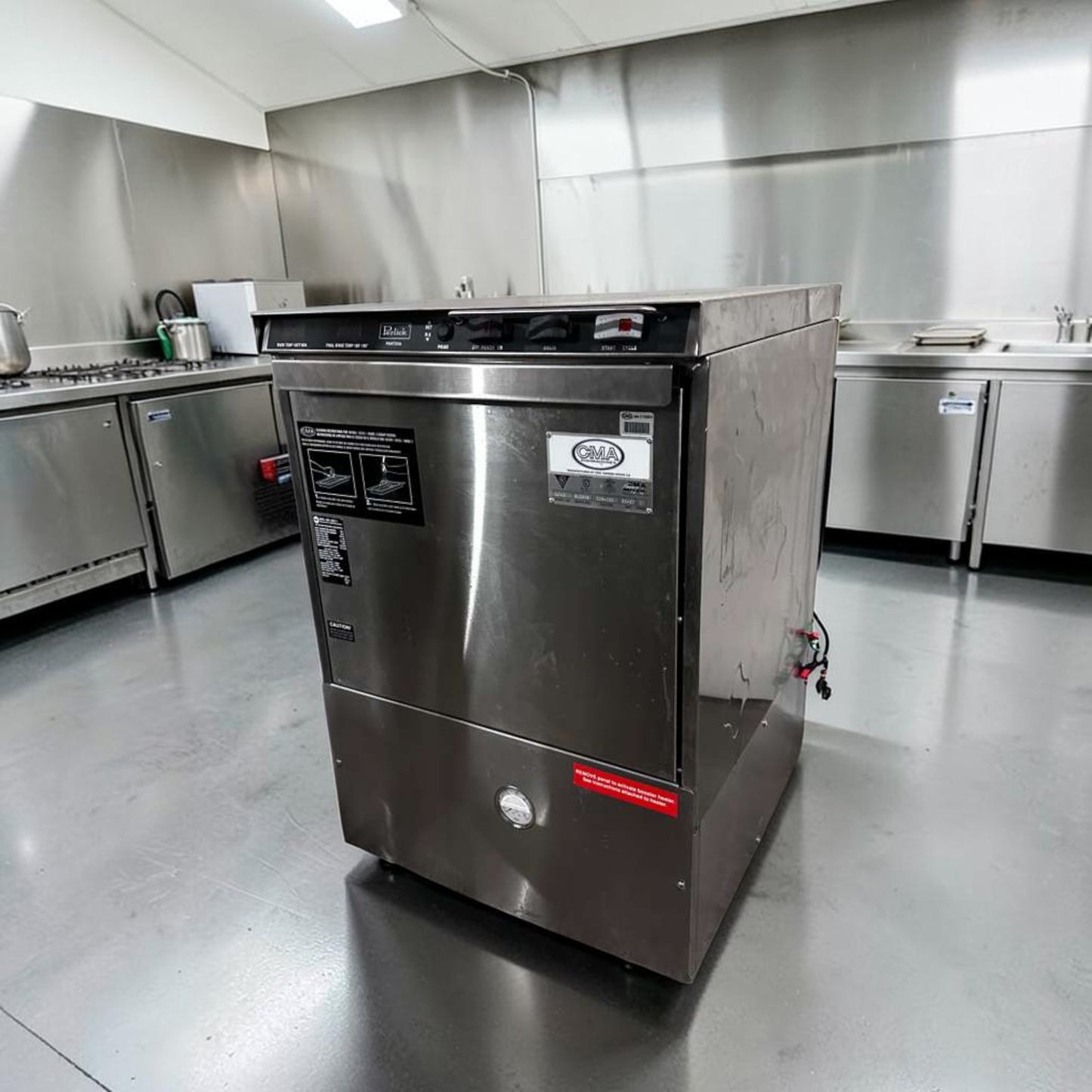 Flawless Condition – Perlick PKHT24 Commercial Underbar Glasswasher – High-Temp Door Type – 24” Wide – 30 Racks/Hour – Fully Tested & Operational!