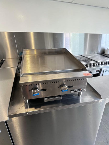 Pristine Condition – Blue Lava BLGM24-24D – 24" Heavy-Duty Commercial Gas Griddle – 1" Plate – 60,000 BTU – Natural Gas – CSA Sanitation Certified – New!