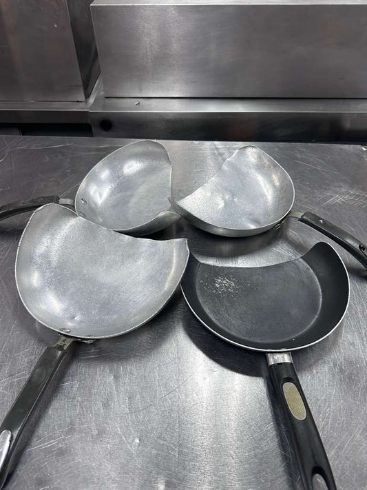 Well-Maintained Condition – Oster Nonstick Wok / Stir-Fry Pan Set – Quantity 4 – Commercial Kitchen Cookware – Fully Inspected & Ready for Use!