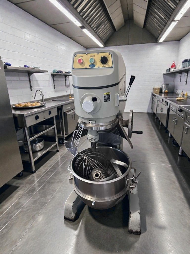 Premium Condition – Globe 20-Qt Commercial Planetary Mixer – Floor Model – 115V – Fully Tested & Operational