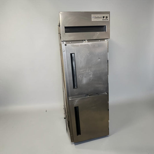 Superior Condition – Delfield 6025XL-SH 6000XL™ – 25 5/8" Single-Section Commercial Reach-In Refrigerator – 2 Half-Height Solid Doors – 20 Cu. Ft. – 115V – AS IS!