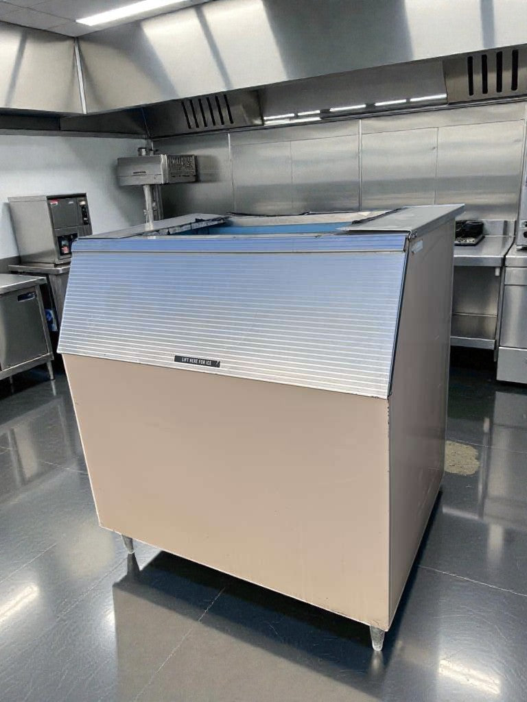 Like-New Condition – Manitowoc Commercial Ice Storage Bin – Heavy-Duty Ice Bin – Made in USA – Fully Inspected & Ready for Use!