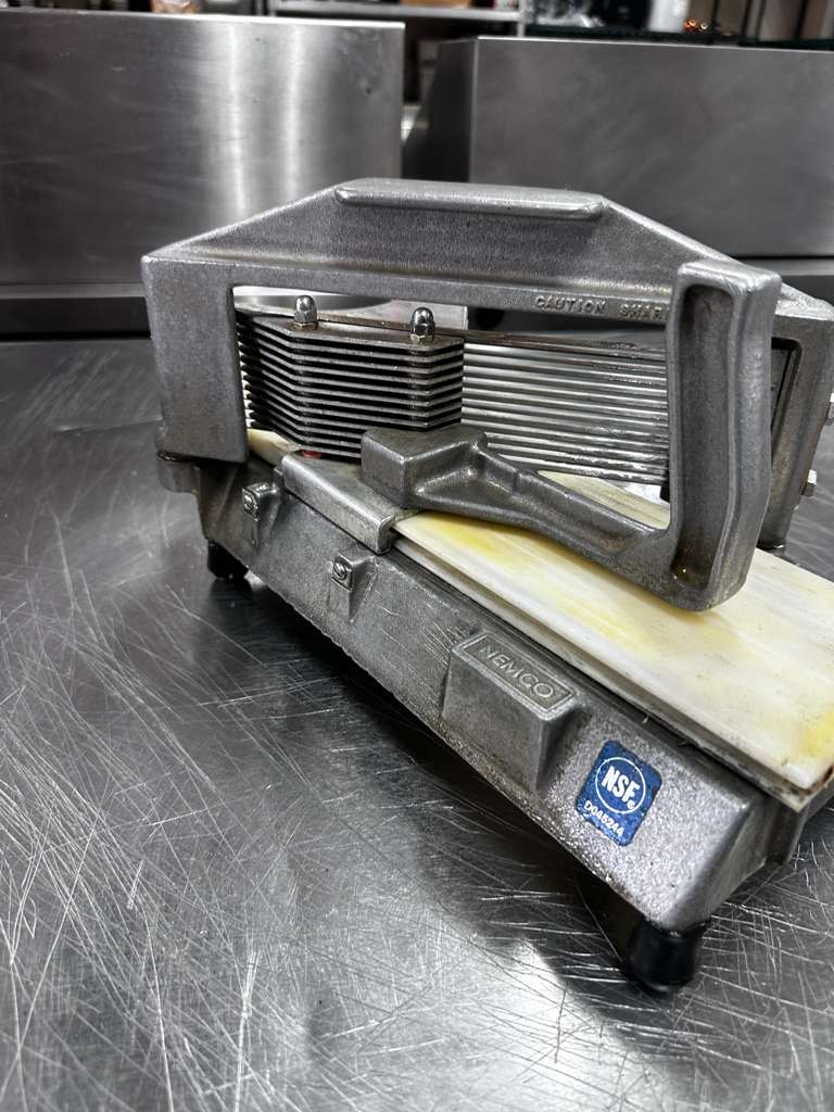 High-Grade Condition – Nemco 55600-2 – Commercial Easy Tomato Slicer – 1/4" Cut – NSF Listed – Fully Tested & Operational!