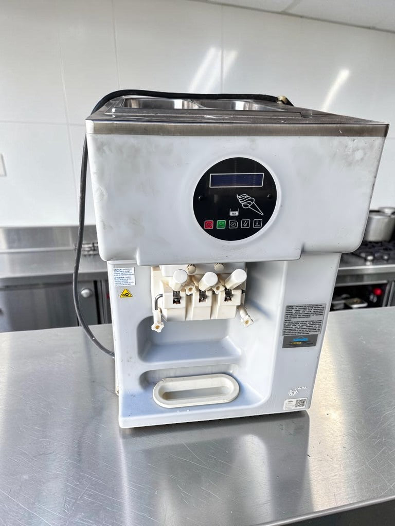 Top-Tier Condition – Carpigiani 193 SP/USA P – Commercial Countertop Soft Serve Ice Cream Machine – 2 Flavor + Twist – 208–230V – 3 Phase – UL / NSF Listed – Fully Tested & Operational!