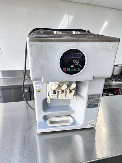 Top-Tier Condition – Carpigiani 193 SP/USA P – Commercial Countertop Soft Serve Ice Cream Machine – 2 Flavor + Twist – 208–230V – 3 Phase – UL / NSF Listed – Fully Tested & Operational!