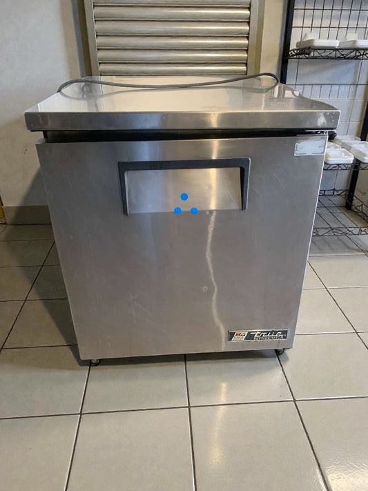 Immaculate Condition – True TUC-27-LP Undercounter Refrigerator – 115V / Single Phase – Fully Tested & Working!