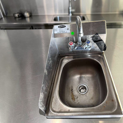 Elite Condition – Krowne HS-9L Wall Mount Commercial Hand Sink – 9 3/4" x 11 3/4" Bowl – Low Lead Faucet – NSF Certified – Fully Functional!