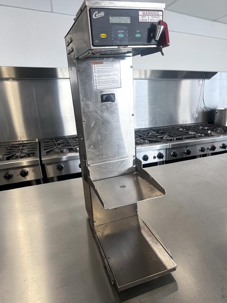 Exceptional Condition – Curtis CBS10000 / CB – Commercial G3 Coffee, Iced Coffee & Iced Tea Combo Brewer – Adjustable Shelf – 120V – Fully Tested & Operational!