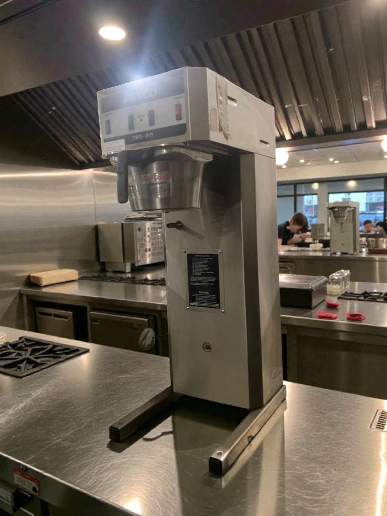 Pristine Condition – FETCO TBS-21A Commercial Tea Brewer – 120V / Single Phase – Fully Tested & Working