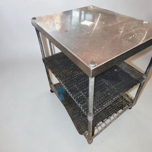 High-Quality Condition – Stainless Steel Work Table – 34" x 30" x 26" – Commercial Prep Table with Wire Undershelf – Ready for Restaurant Use!