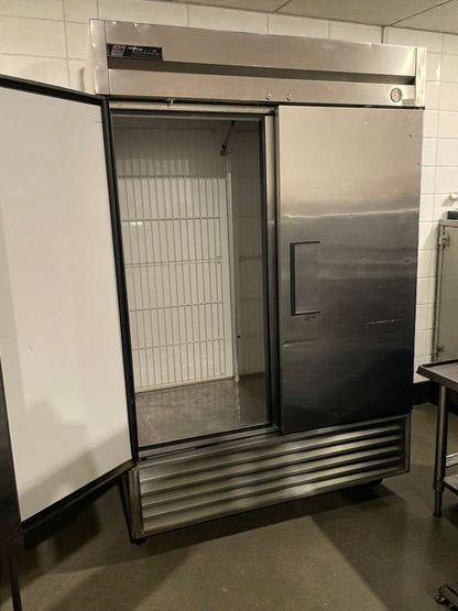 Premium Condition – True T-49F Commercial Reach-In Freezer – 115V / Single Phase – Fully Tested & Working!