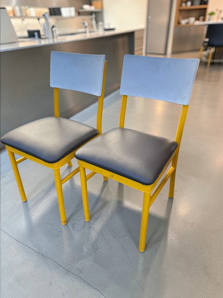 Elite Condition – Commercial Restaurant Dining Chairs – Upholstered Seat & Back – Heavy-Duty Metal Frame – Fully Inspected & Ready for Use!