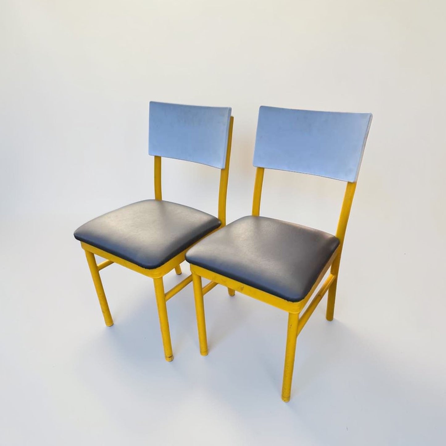 Elite Condition – Commercial Restaurant Dining Chairs – Upholstered Seat & Back – Heavy-Duty Metal Frame – Fully Inspected & Ready for Use!