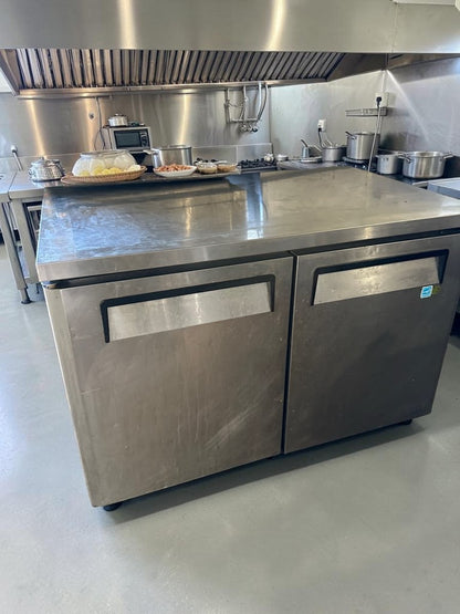 Exceptional Condition – Turbo Air MUR-48-N – 48" M3 Series Commercial Undercounter Refrigerator – 12.2 Cu. Ft. – 2 Doors – R290 – 115V – Fully Tested & Operational!