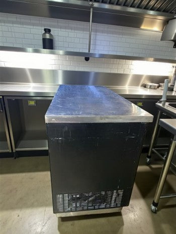 Exceptional Condition – Blue Air BBB59-2B-HC – 59" Commercial Back Bar Cooler – 2 Sliding Glass Doors – Black Finish – 19.4 Cu. Ft. – 115V – UL / ETL Listed – Fully Tested & Operational!