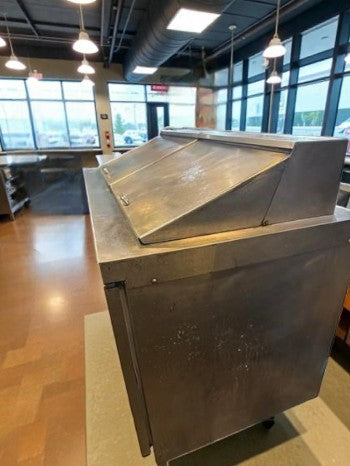Flawless Condition – Delfield 4460NP-24M – 60" Mega Top Refrigerated Sandwich / Salad Prep Table – 24 Pan Capacity – 20.2 Cu. Ft. – 115V – NSF / UL Listed – Fully Tested & Operational!