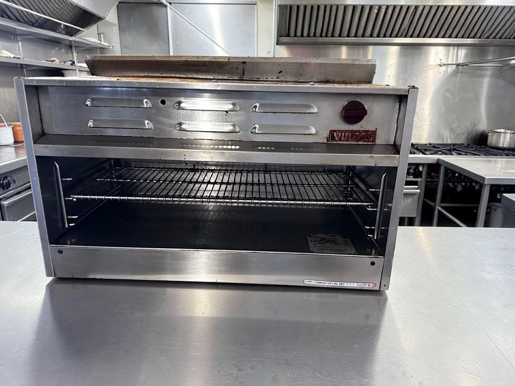 Well-Maintained Condition – Vulcan VICM36-1 – 36" Natural Gas Infrared Cheese Melter – 30,000 BTU – Three-Position Rack – NSF Certified – Fully Tested & Operational!