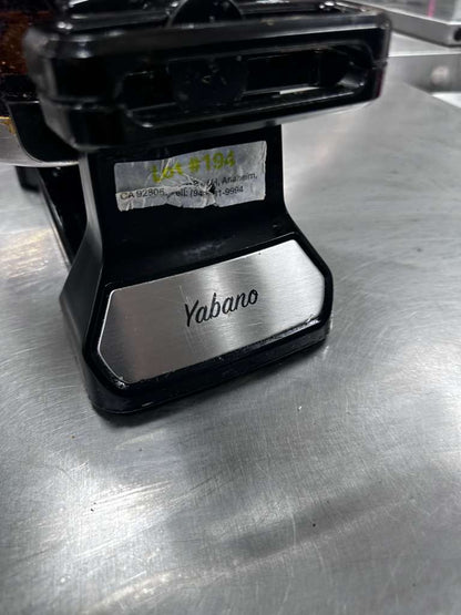 Dependable Condition – Yabano SW-290B – Rotating Belgian Waffle Maker – 1200W – 120V – ETL Listed – Fully Tested & Operational!