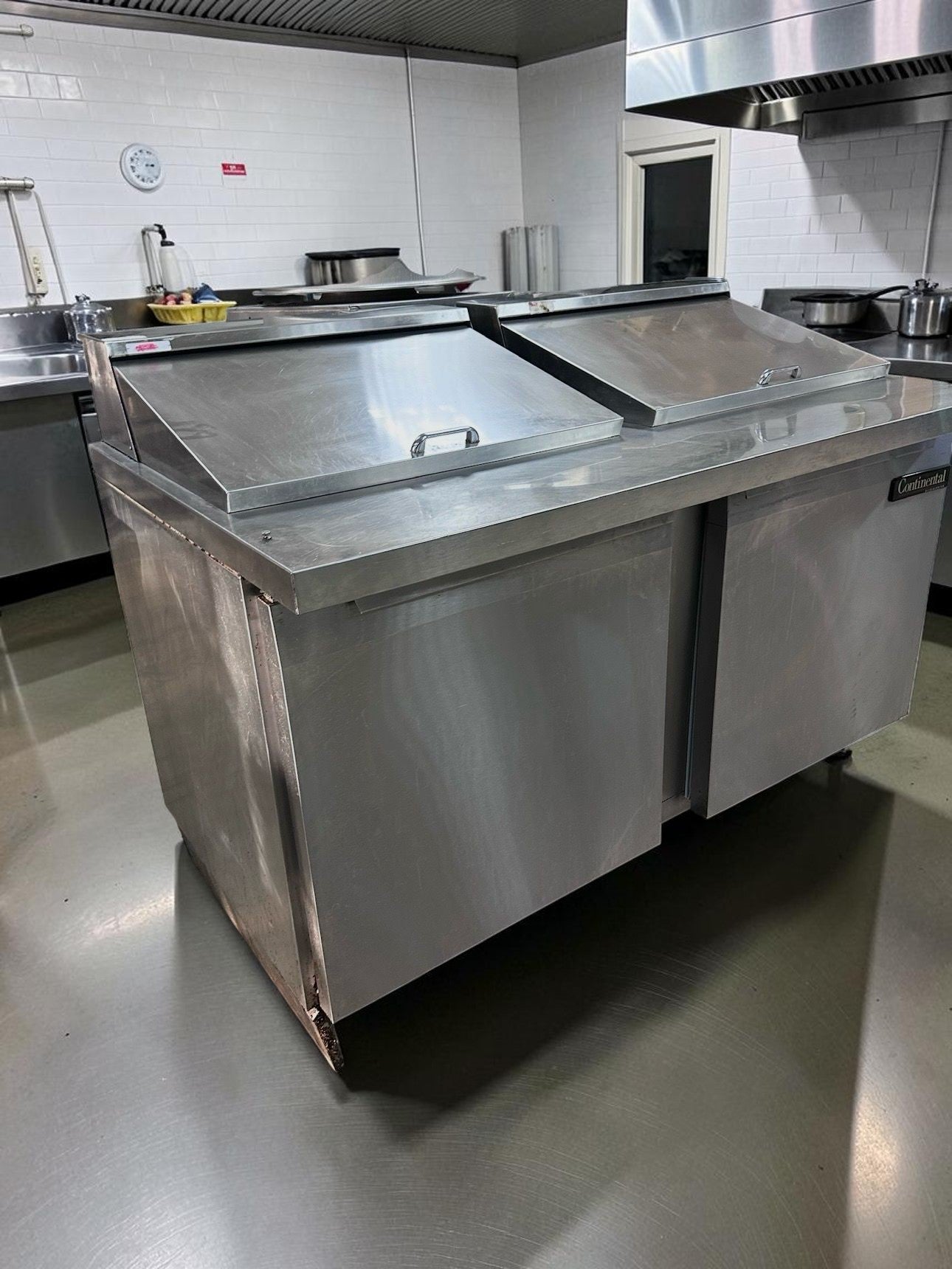 Superior Condition – Continental Refrigerator SW60N12 – Commercial Refrigerated Sandwich / Salad Prep Table – 60" – 2 Door – Fully Tested & Operational!