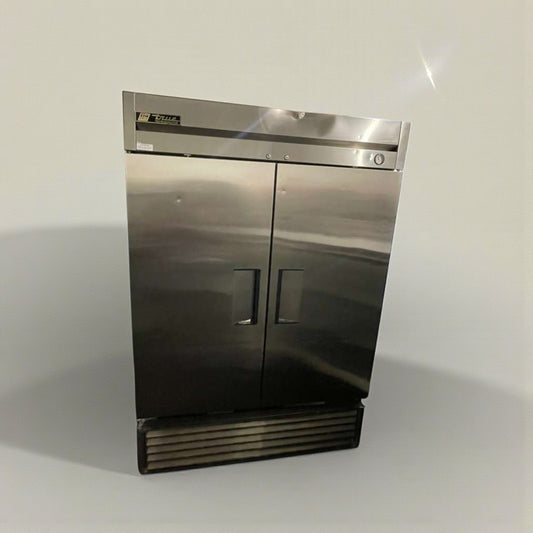 Premium Condition – True Commercial Reach-In Refrigerator – 115V / Single Phase – Fully Tested & Working