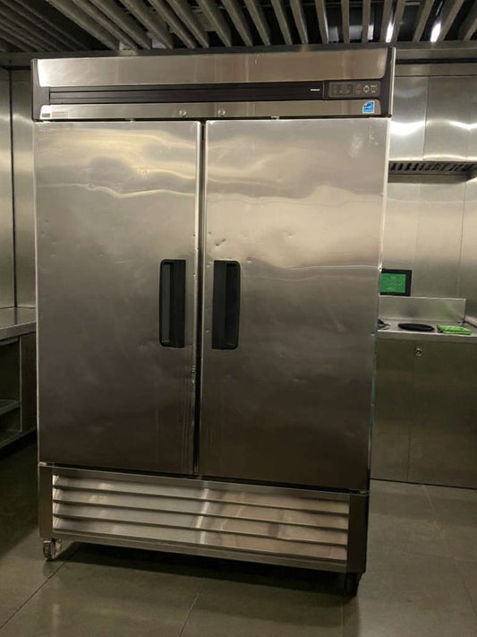 Immaculate Condition – True R49-S Commercial Reach-In Refrigerator – 115V / Single Phase – Fully Tested & Working