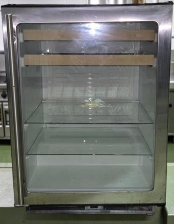 Elite Condition – U-Line U-1075BEVS-00 – 24" Undercounter Beverage Center – 5.6 Cu. Ft. – Dual Temperature Zones – Glass Door – Fully Tested & Operational!