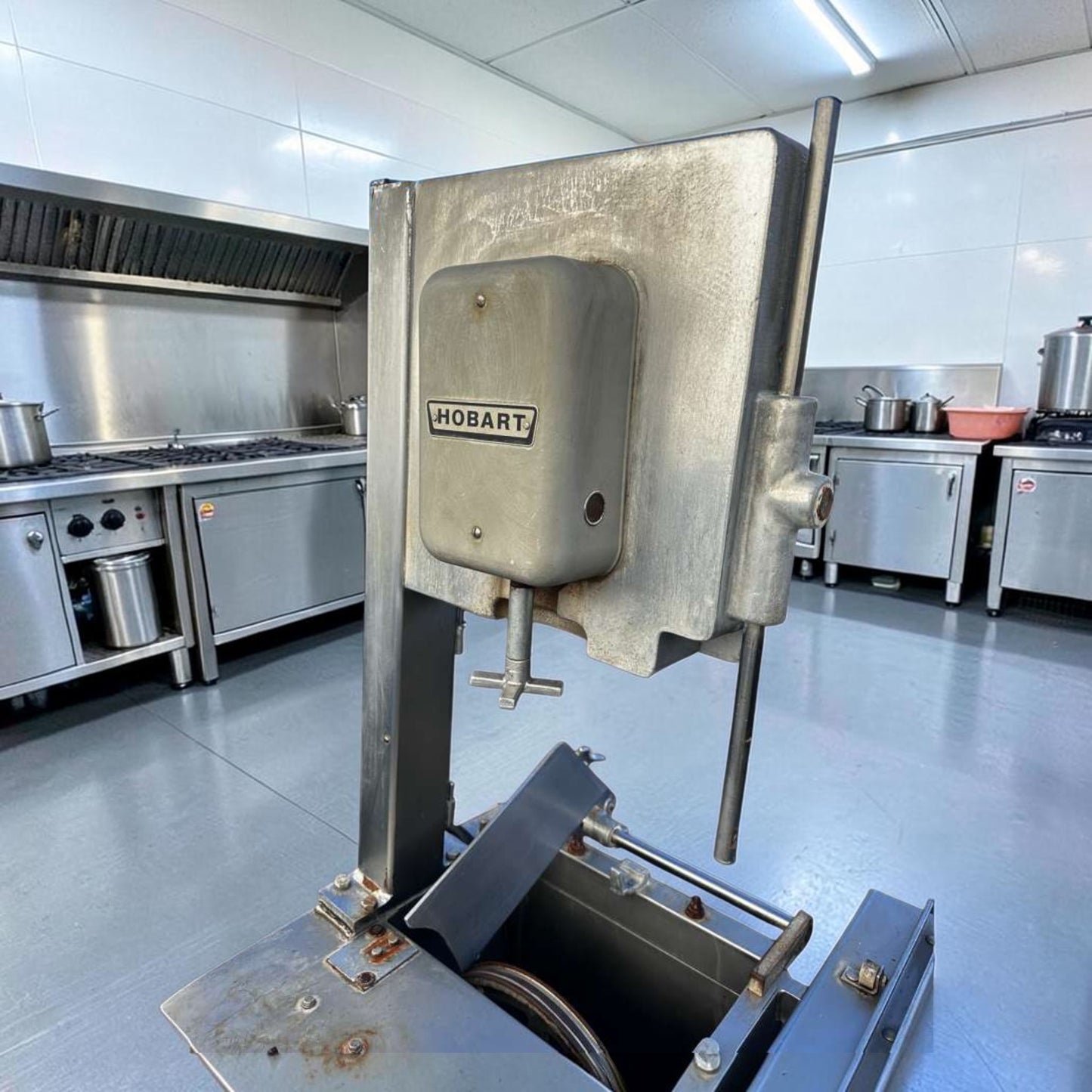 Dependable Condition – Hobart 5614 Commercial Meat Saw – 2 HP – 3 Phase – Heavy Duty – For Parts or Repair!