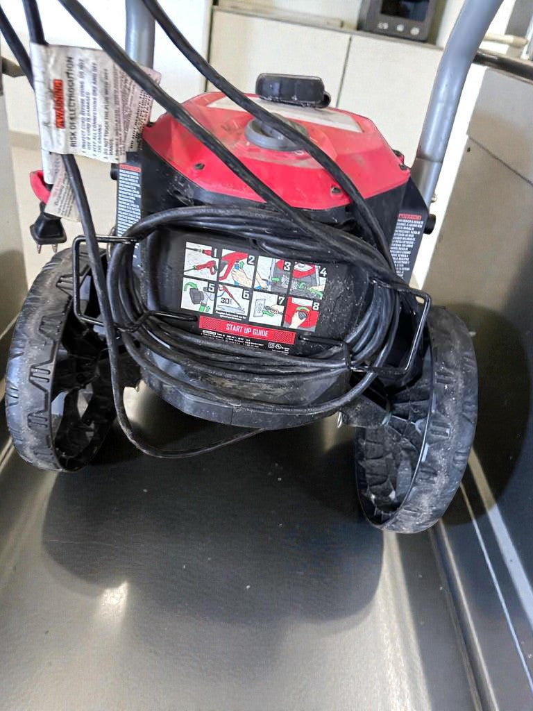 Excellent Condition – Craftsman Electric Pressure Washer – 2100 PSI / 1.2 GPM – Fully Tested & Working