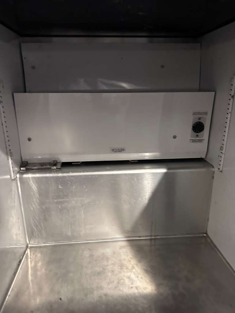 Immaculate Condition – True TUC-27-LP – 27” Commercial Undercounter Refrigerator – 115V – Made in USA – Fully Tested & Operational!