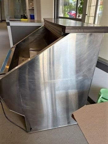Excellent Condition – Federal Industries RSS3SC-2B – Commercial Refrigerated Display Case Merchandiser – 36" – Self-Service – UL Listed – Fully Tested & Operational!
