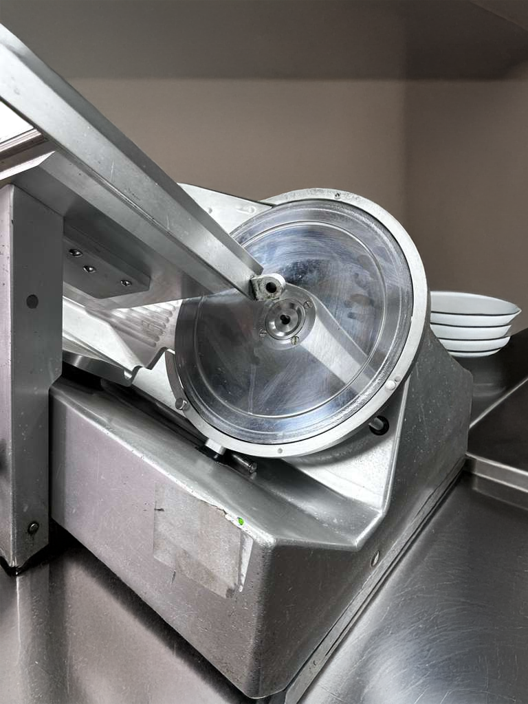 Pristine Condition – Bizerba GSP HD Commercial Automatic Meat Slicer – Heavy-Duty Precision Slicer – 120V – Fully Tested & Operational!