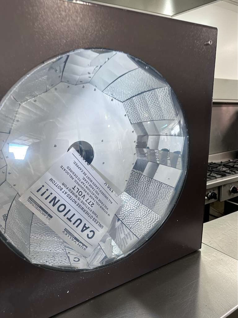 New – Sun Valley Architectural Lighting – 24 x 24 Commercial Ceiling Light Fixture – Reflector Housing – 277V – Fully Tested & Operational!