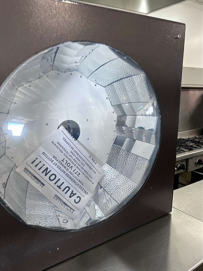 New – Sun Valley Architectural Lighting – 24 x 24 Commercial Ceiling Light Fixture – Reflector Housing – 277V – Fully Tested & Operational!