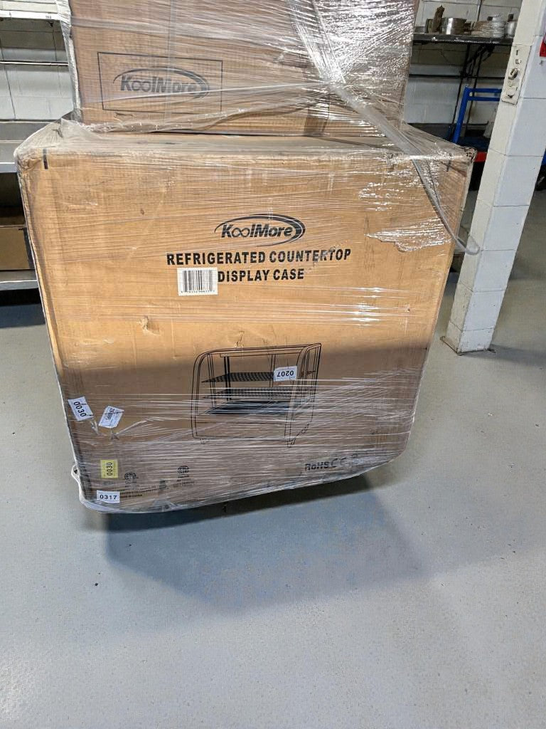 Brand -New Condition – KoolMore Refrigerated Countertop Display Case (Scratch & Dent)