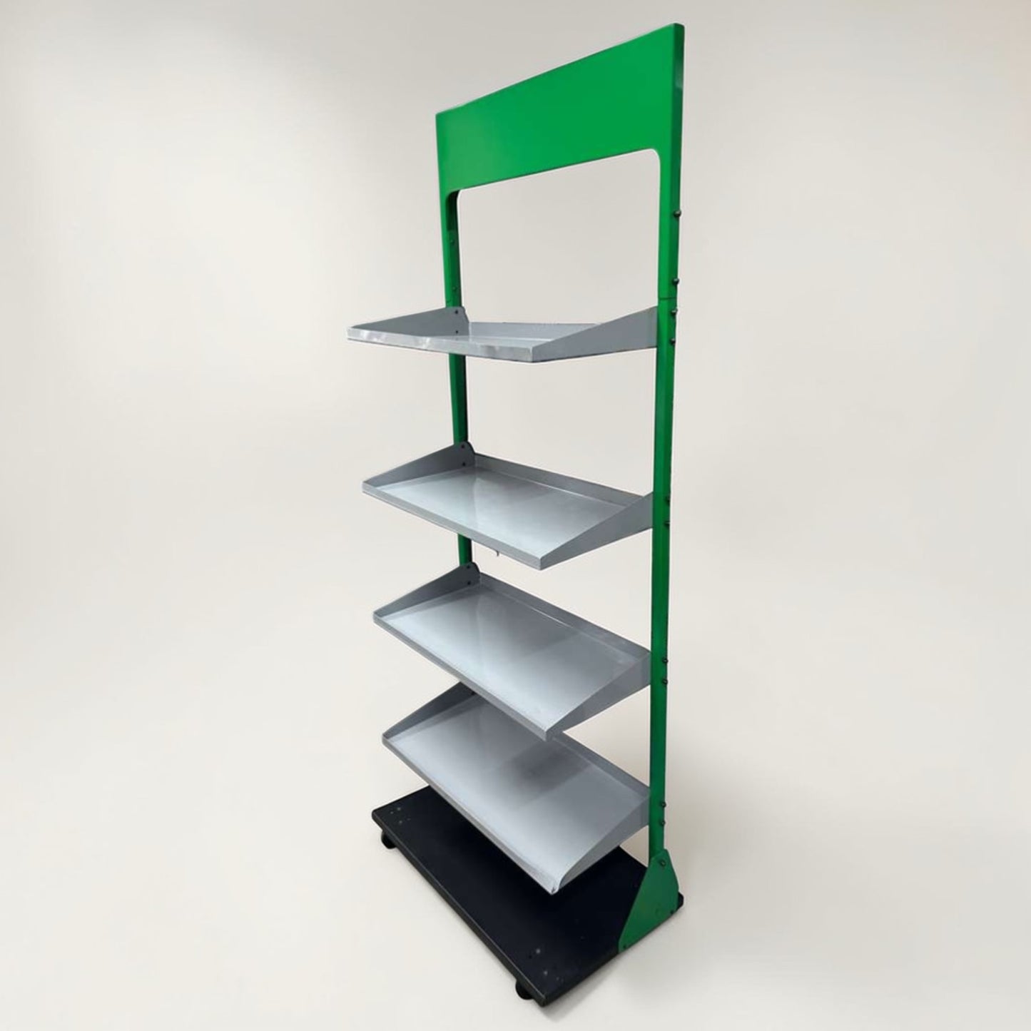 Prime Condition – Commercial Retail Gondola Display Shelf – 4-Tier Merchandising Unit – Heavy-Duty Construction – Fully Inspected & Ready for Use!