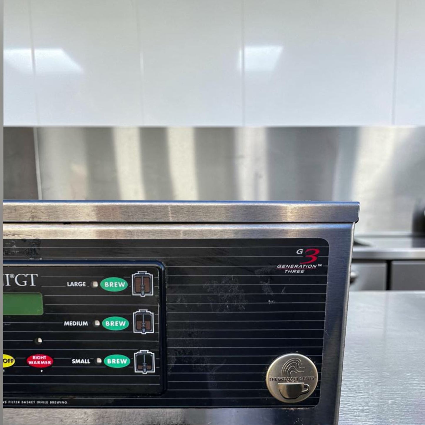 Exceptional Condition – Curtis GEMTS10A1000 G3 Gemini Twin Satellite Coffee Brewer – 1.5 Gallon – 220V – Fully Tested & Operational!