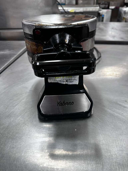 Dependable Condition – Yabano SW-290B – Rotating Belgian Waffle Maker – 1200W – 120V – ETL Listed – Fully Tested & Operational!