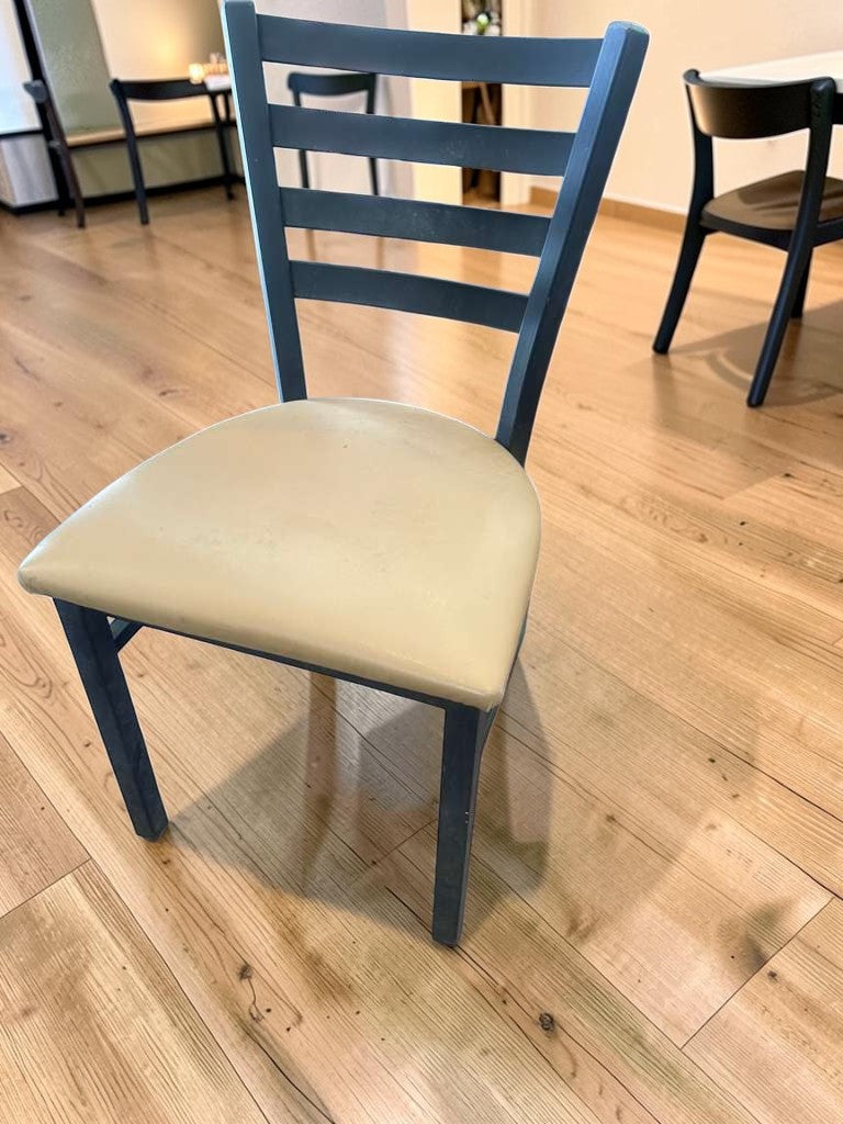 Prime Condition – Commercial Restaurant Dining Chair Set – Black Metal Frame with Padded Vinyl Seat – Ladder Back Style – Quantity 5 – Fully Inspected & Ready for Use!