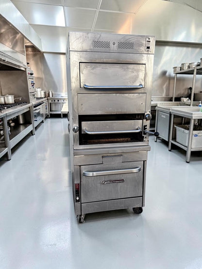 Dependable Condition – Southbend P32A-171 Platinum Series – 32" Gas Infrared Upright Broiler with Warming Oven & Convection Oven Base – Natural Gas – Fully Tested & Operational!