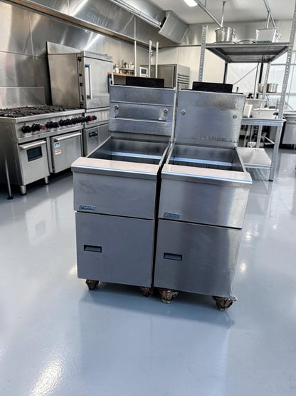 First-Class Condition – Pitco VF-35S – 15.63" Commercial Natural Gas Floor Fryer – 35-Lb. Oil Capacity – 70,000 BTU – Quantity 2 Available – Fully Tested & Operational!