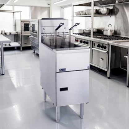 First-Class Condition – Pitco VF35 – 35 lb Commercial Natural Gas Deep Fryer – Stainless Steel – Two Basket – 70,000 BTU – NSF Listed – Fully Tested & Operational!