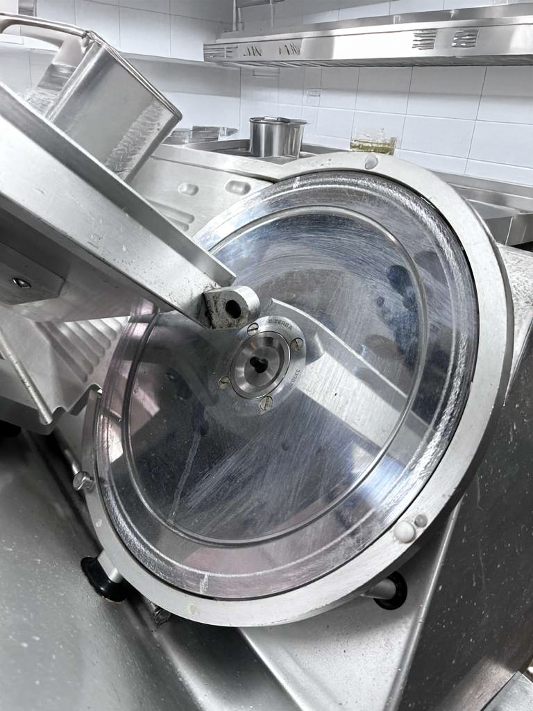 Pristine Condition – Bizerba GSP HD Commercial Automatic Meat Slicer – Heavy-Duty Precision Slicer – 120V – Fully Tested & Operational!