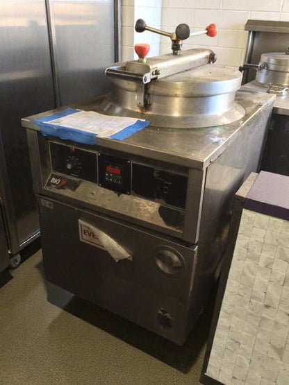 Premium Condition – BKI Commercial Pressure Fryer – Floor Model – Stainless Steel – Fully Tested & Working!