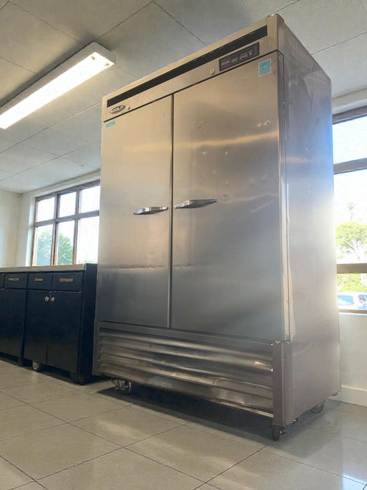 High-Grade Condition – Kool-It Commercial 2-Door Reach-In Refrigerator – 115V – Fully Tested & Working!