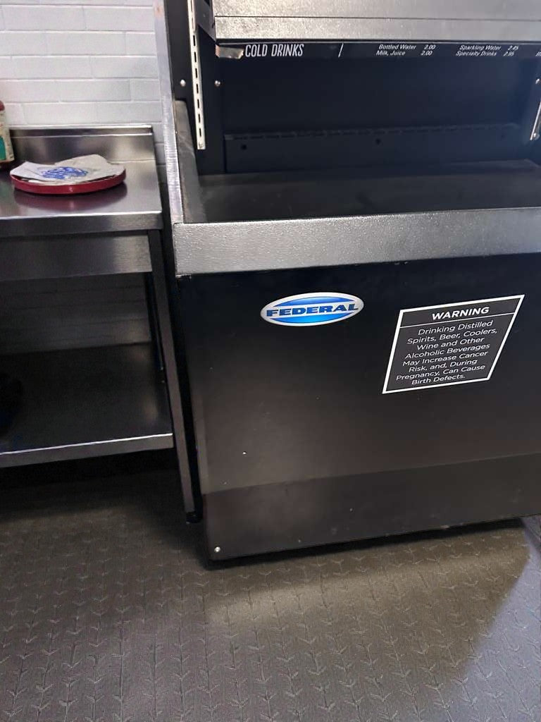 Outstanding Condition – Federal Industries Commercial Open-Top Cold Drink & Bottle Merchandiser – Ice & Beverage Chest – UL Listed – Fully Tested & Operational!