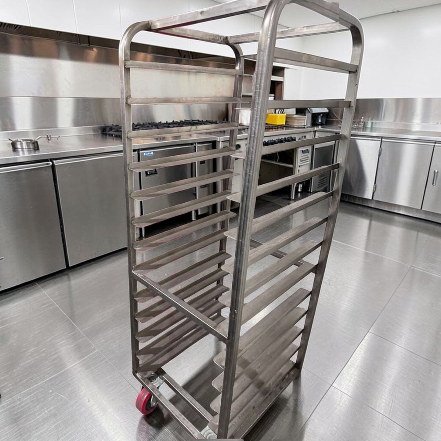 Superior Condition – Commercial Stainless Steel Bun Pan Rack – Mobile Sheet Pan Rack – Heavy-Duty Bakery / Kitchen Tray Rack – Fully Tested & Operational!