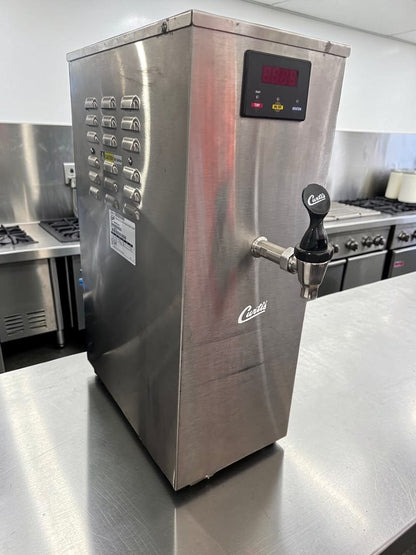 Exceptional Condition – Curtis WB5GT63001 – 5-Gallon Digital Hot Water Dispenser with Aerator – Dual Voltage 120/220V – Fully Tested & Operational!
