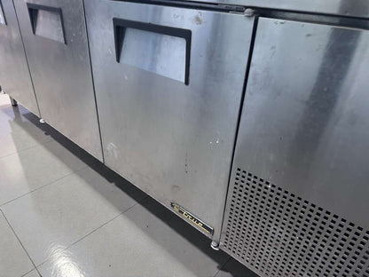 Pristine Condition – True TPP-93 – 93” Commercial Pizza Prep Table – 3 Door – Cutting Board Top – Fully Tested & Operational
