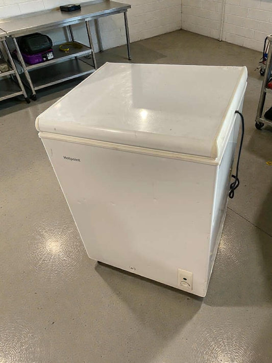 Immaculate Condition – Hotpoint Chest Freezer -  115V /  60 Hz - Fully Tested & Working!